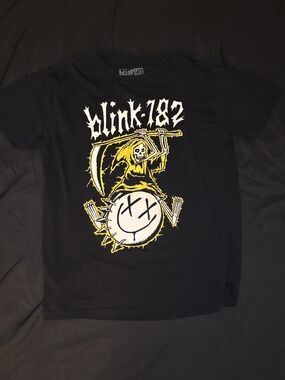 Black Short Sleeve Graphic Tee - Yellow/White Print